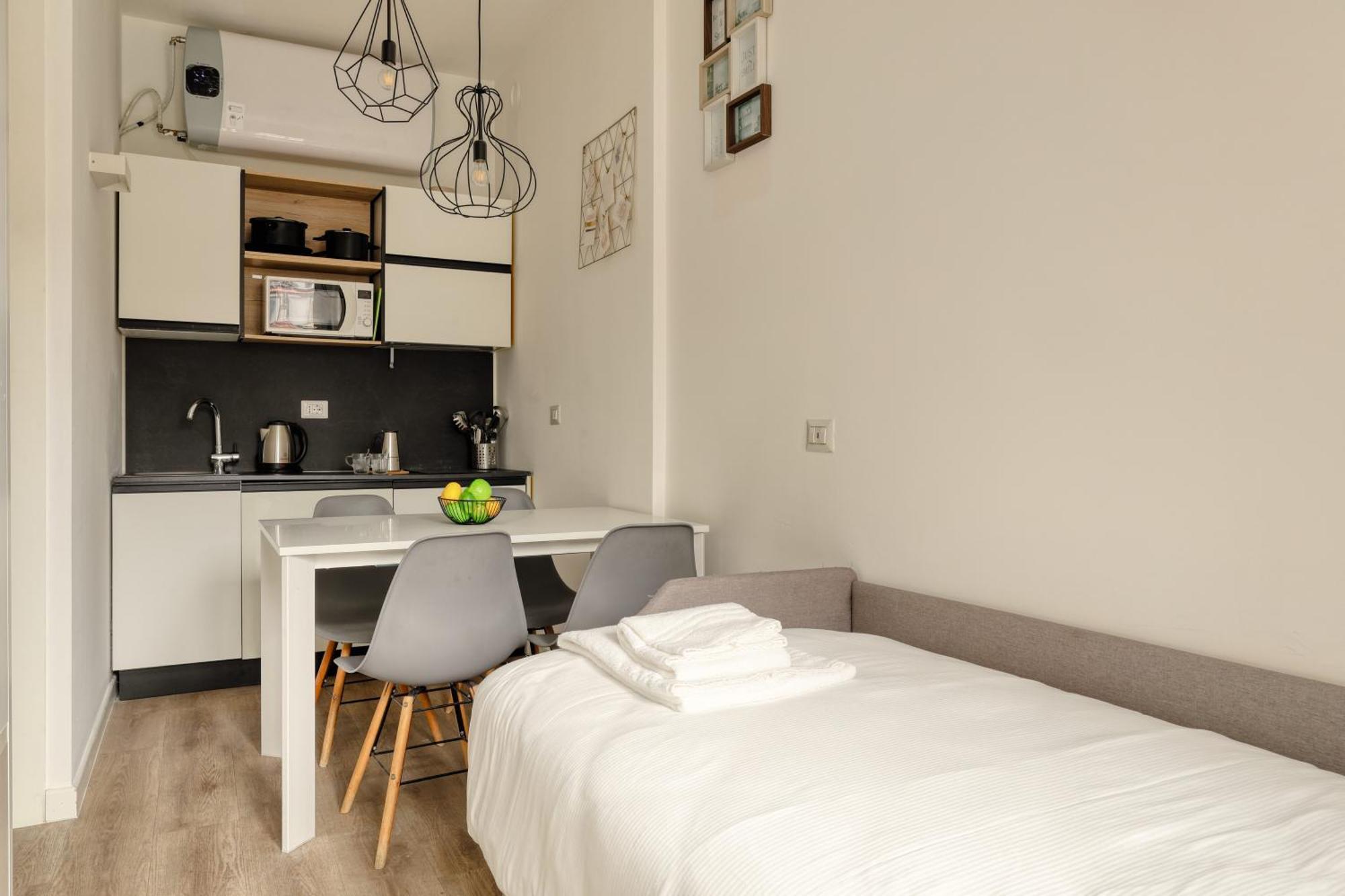 Joivy Cosy With Balcony Near The Centre Apartment Mailand